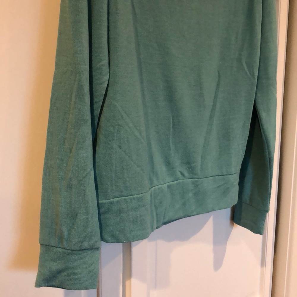 Teal pullover - Picture 3 of 3